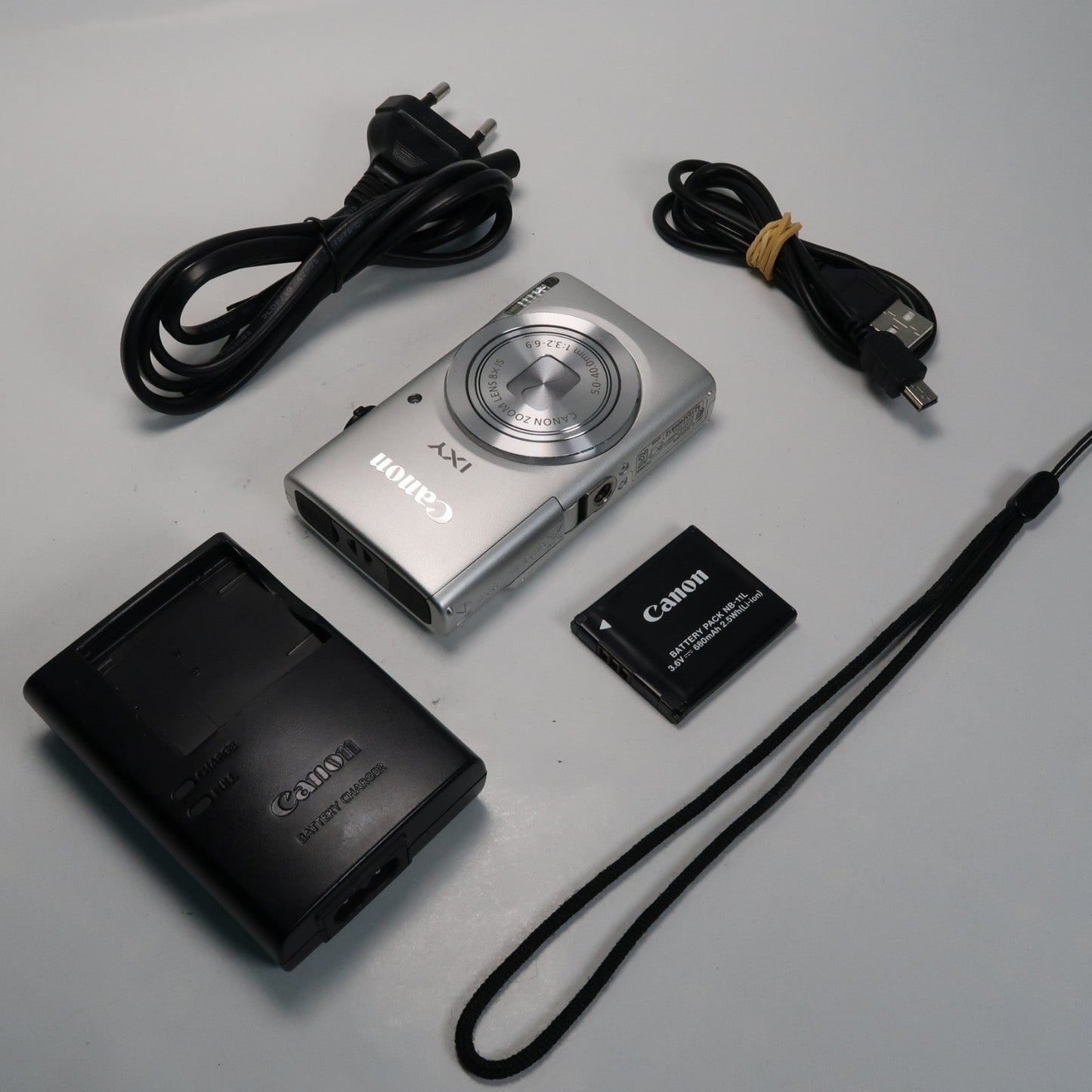 Cenon IXUS 105 / SD1300 IS + Nikona Coolpix S3600 + Cenon IXUS 115 + Cenon IXY 110F – Camera Bundle
