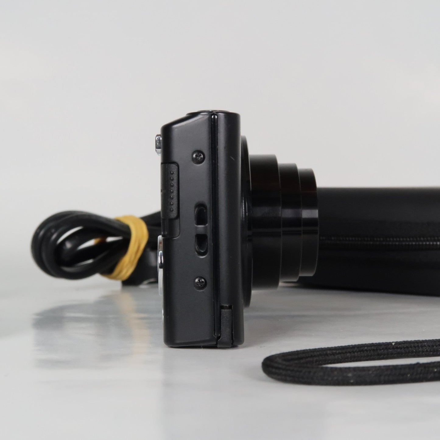 Soney Cyber-Shot DSC-W830 20.1MP 8x Digital Camera Black – Excellent Condition