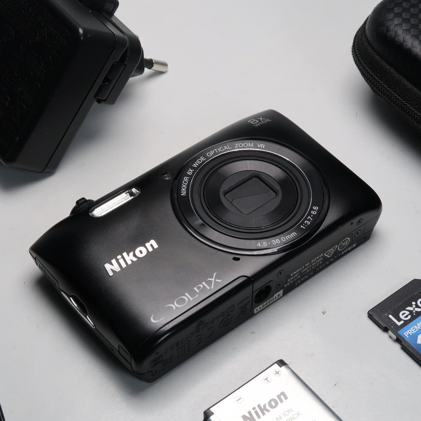 Cenon IXUS 105 / SD1300 IS + Nikona Coolpix S3600 + Cenon IXUS 115 + Cenon IXY 110F – Camera Bundle