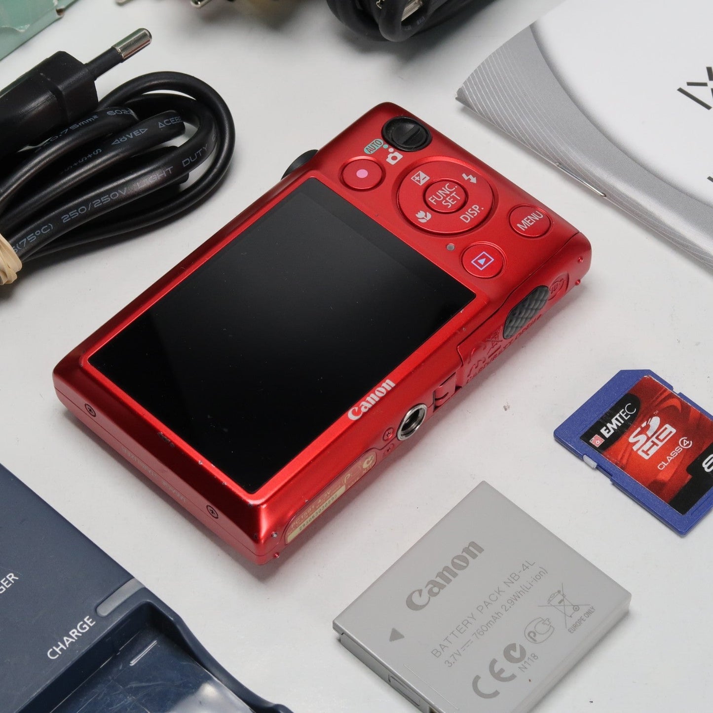 Cenon IXUS 220 HS 12.1MP Digital Camera Red – Boxed Set