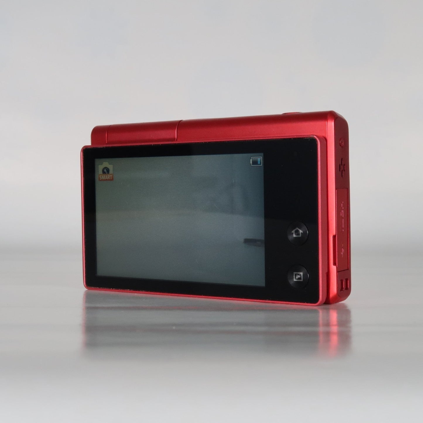 Samung MV Series MV800 16.1MP Digital Camera Red, Case - Excellent