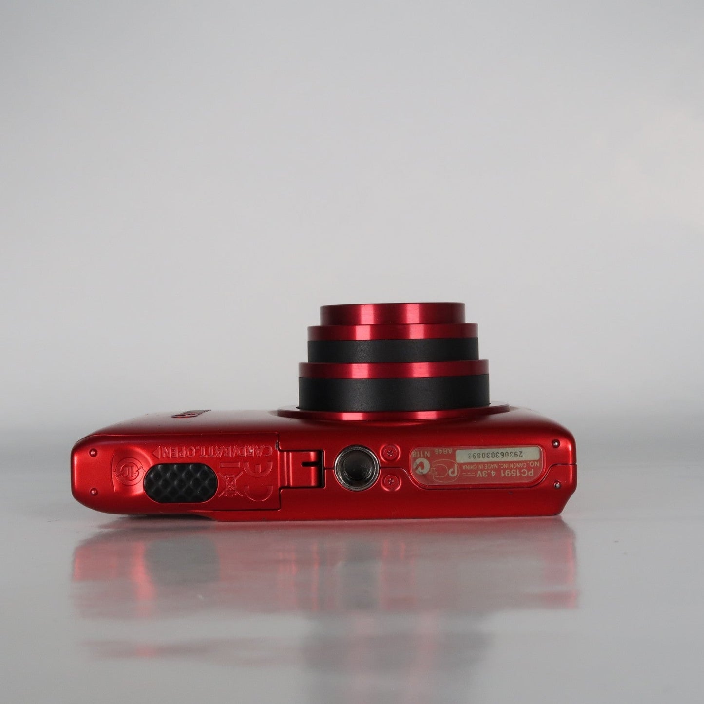 Cenon IXUS 220 HS 12.1MP Digital Camera Red – Boxed Set