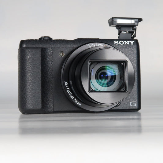 Soney CyberShot DSC-HX60V 20.4MP – Black – 30x Zoom + Case + 32GB SD Card