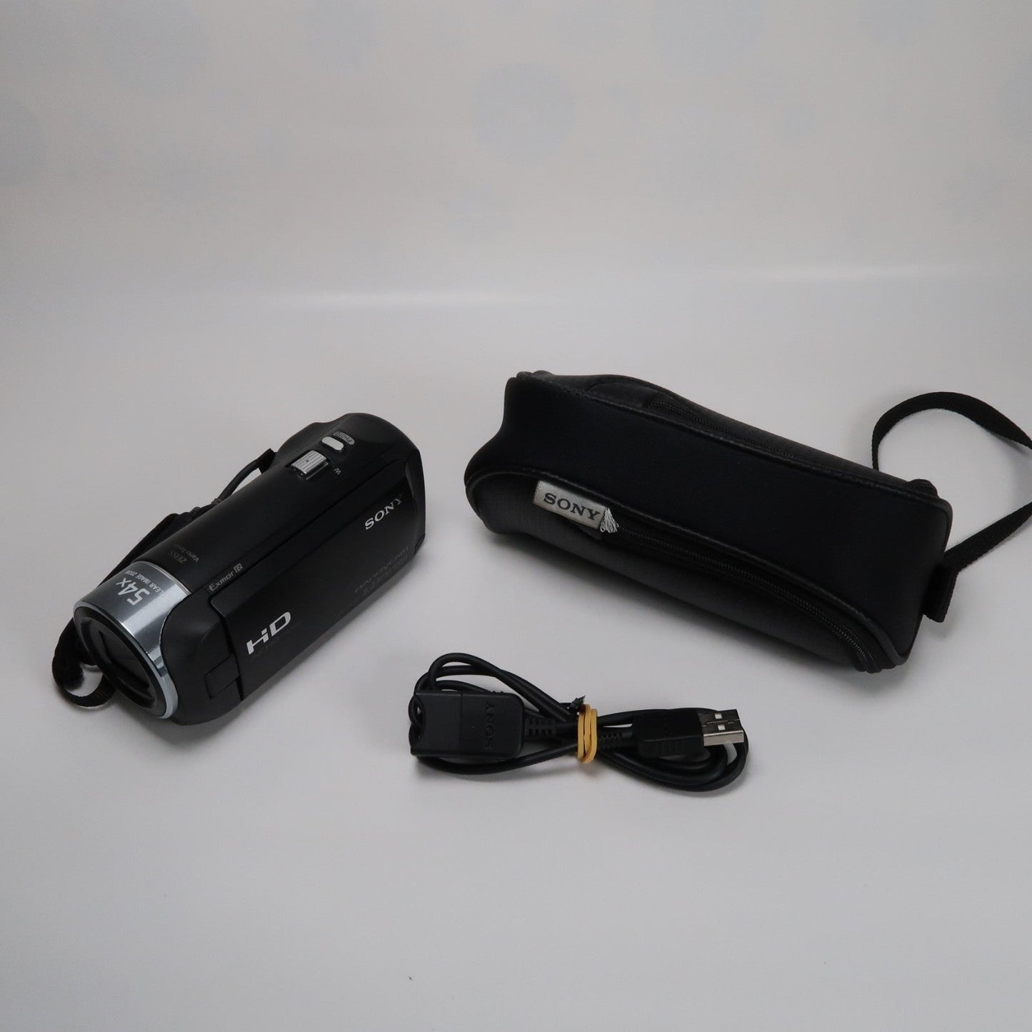 Soney HDR-CX240E Digital Video Camcorder – Excellent Condition