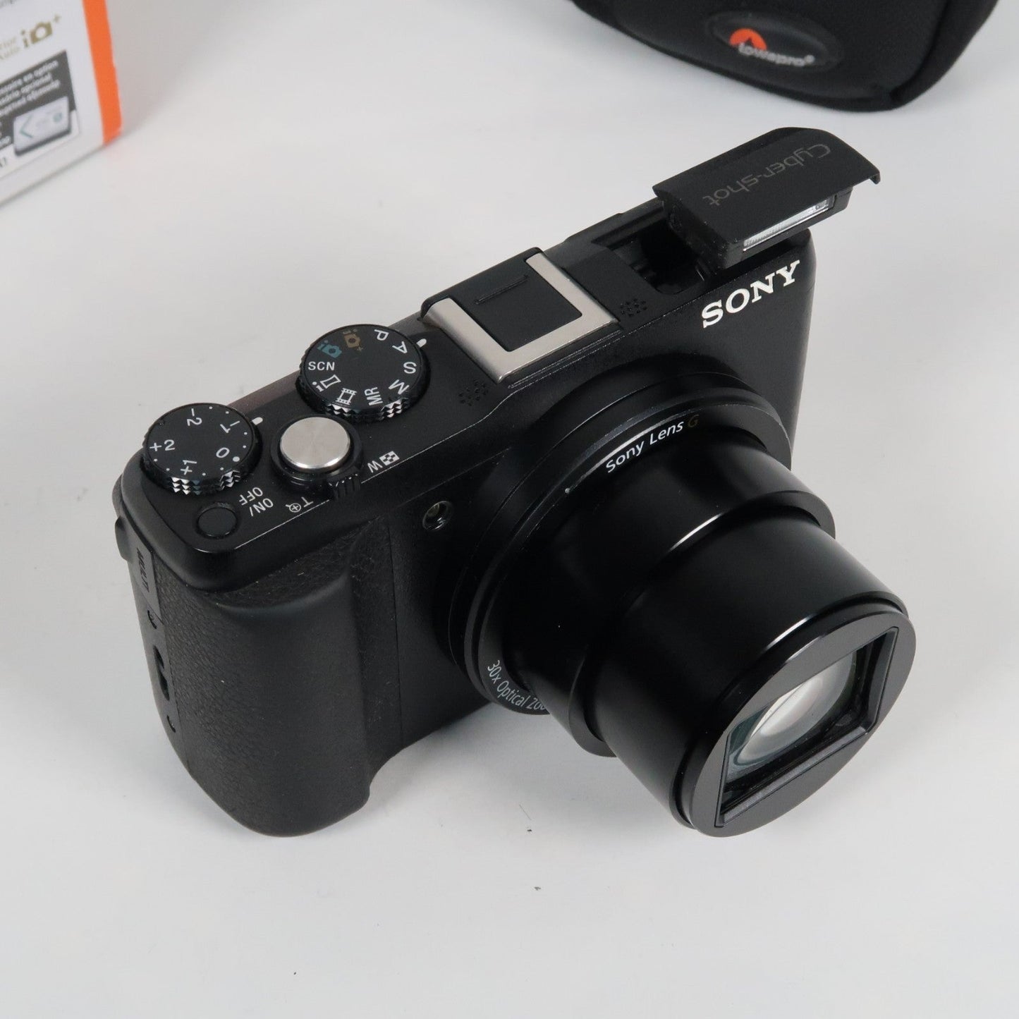 Soney CyberShot DSC-HX60V 20.4MP Digital Camera – Boxed, with Case &amp; 32GB SD Card