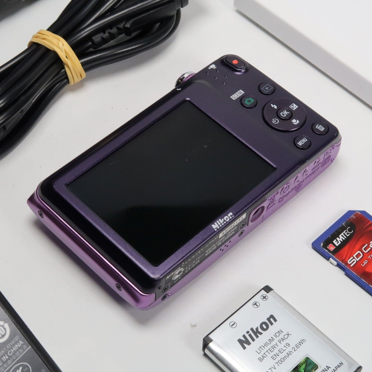 Nikona CoolPix S3500 20.1MP Digital Camera Purple – Mint Condition, Original Packaging