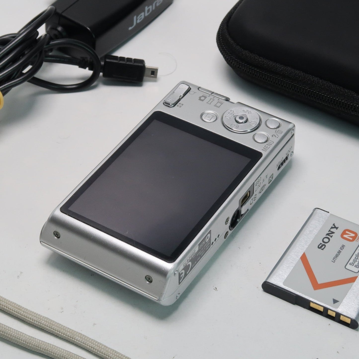 Soney Cyber-shot DSC-W730 16.1MP 8x + Cenon IXUS 185 – Bundle Deal
