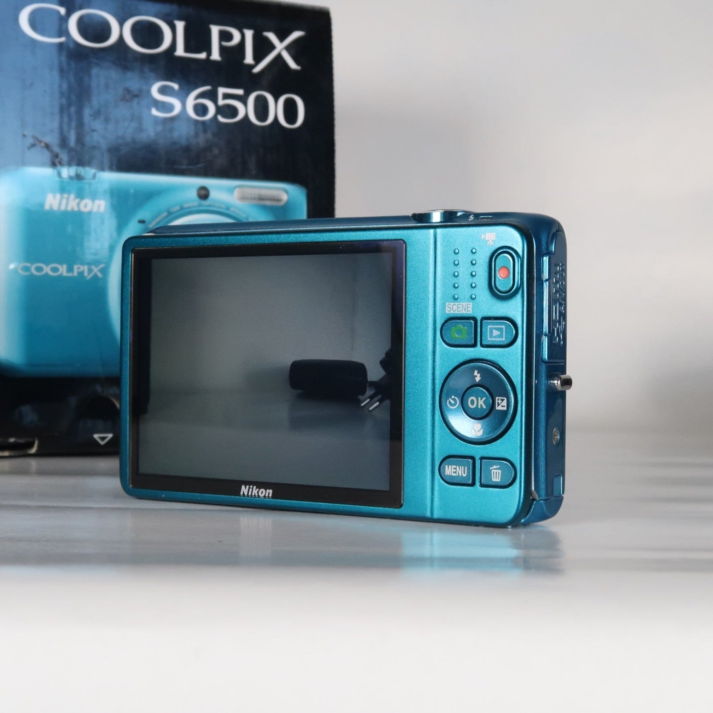 Nikona Coolpix S6500 16.0MP Compact Digital Camera – Blue, Complete Kit – Tested