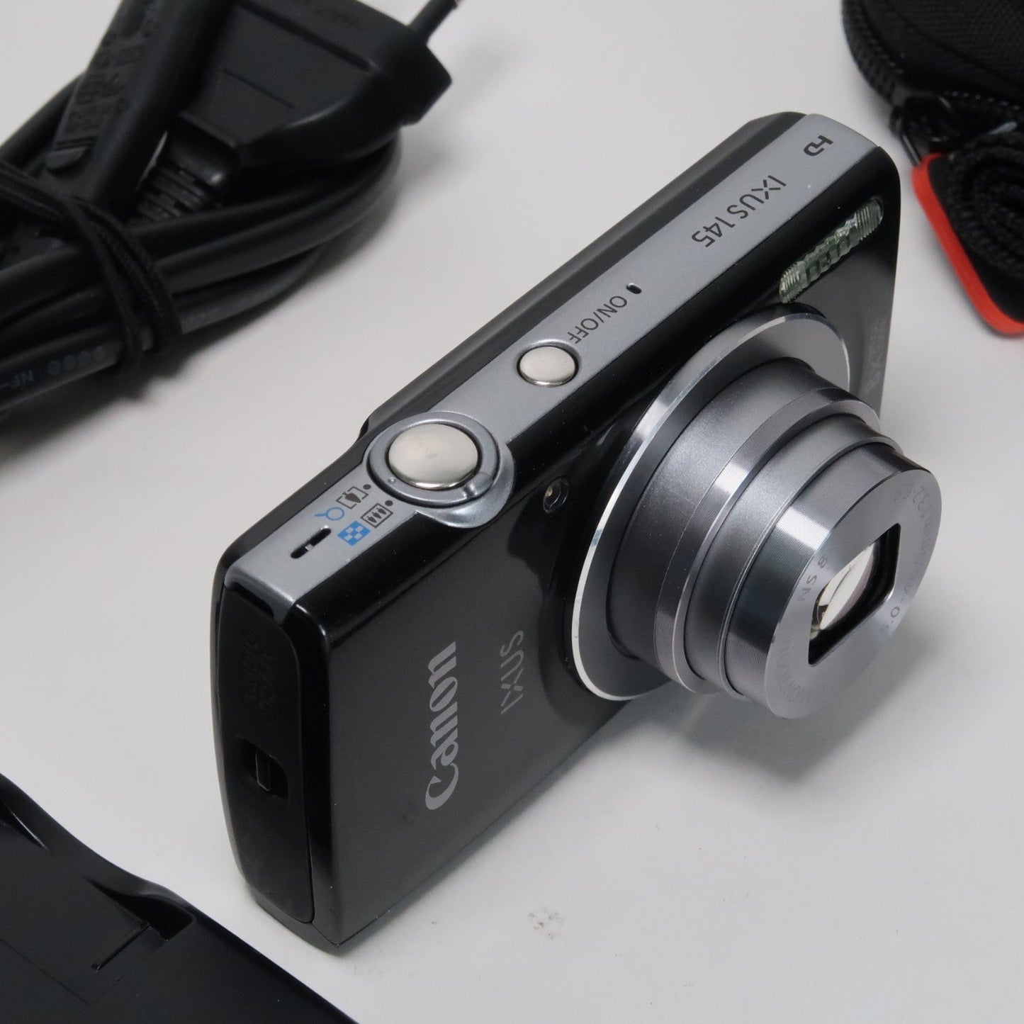 Cenon IXUS 145 / ELPH 135 16.0MP Digital Camera Black – With SD Card 4GB &amp; Case