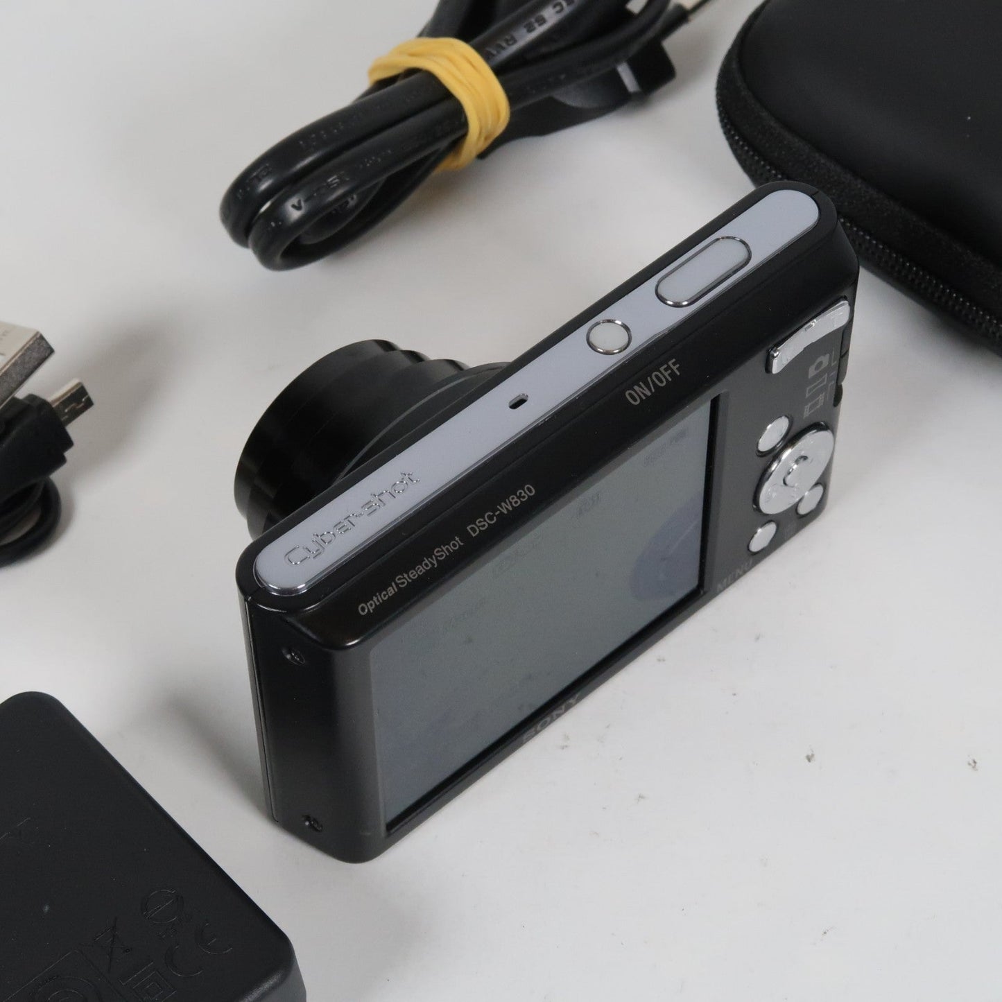 Soney Cyber-Shot DSC-W830 20.1MP 8x Digital Camera Black – Excellent Condition
