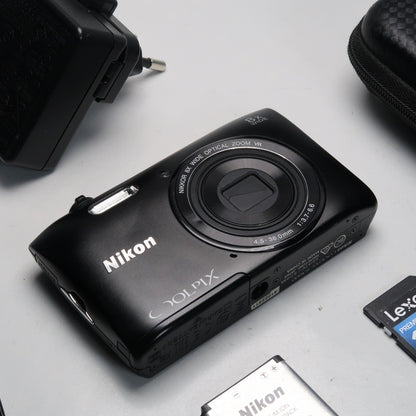 Cenon IXUS 105 / SD1300 IS + Nikona Coolpix S3600 + Cenon IXUS 115 + Cenon IXY 110F – Camera Bundle