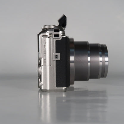 [Mint] Nikona Coolpix S9900 30x Digital Compact Camera Silver + Case + SD Card