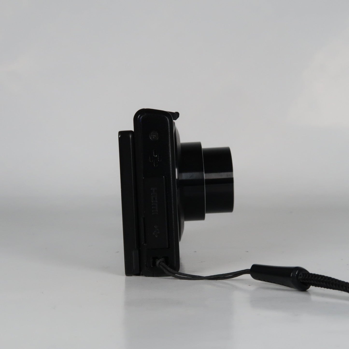 Samung MV Series MV800 16.1MP Digital Camera Black – Excellent Condition