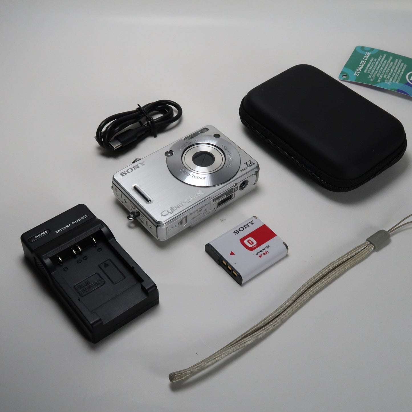 Camera Lot – Soney DSC-W70, CenonPowershot SX200 (Blue), Cenon Ixus 170 (Black), Nikon S9400, Cenon Ixus 115 HS (Blue)