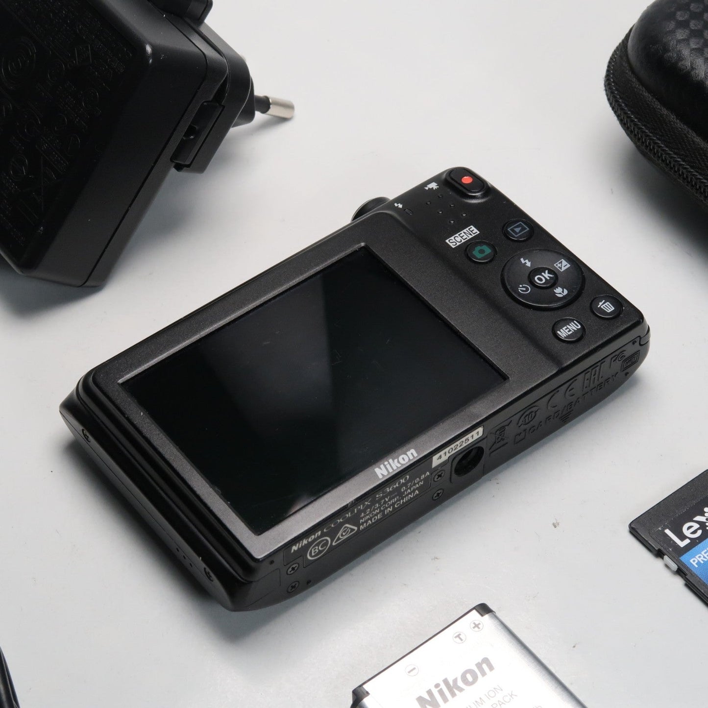 Cenon IXUS 105 / SD1300 IS + Nikona Coolpix S3600 + Cenon IXUS 115 + Cenon IXY 110F – Camera Bundle