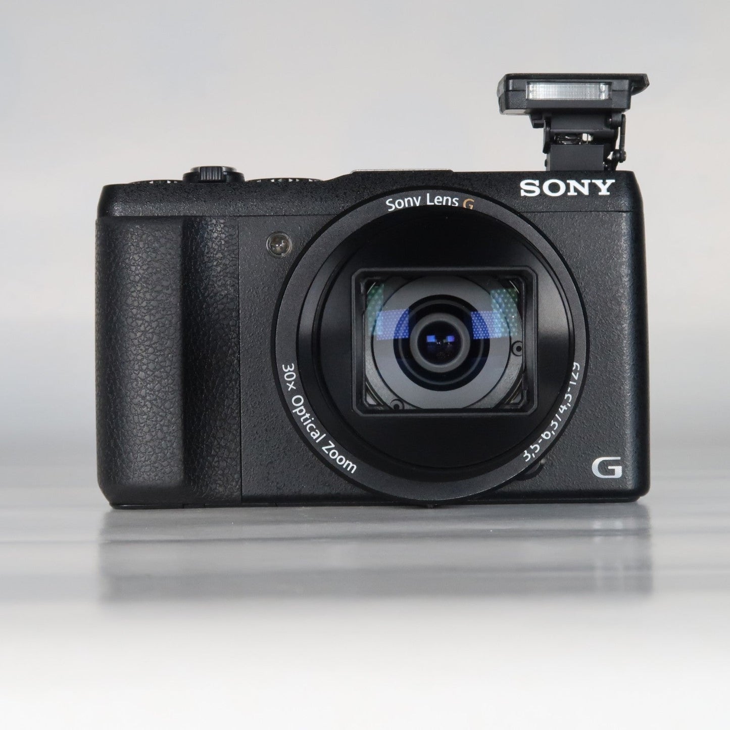 Soney CyberShot DSC-HX60V 20.4MP – Black – 30x Zoom + Case + 32GB SD Card