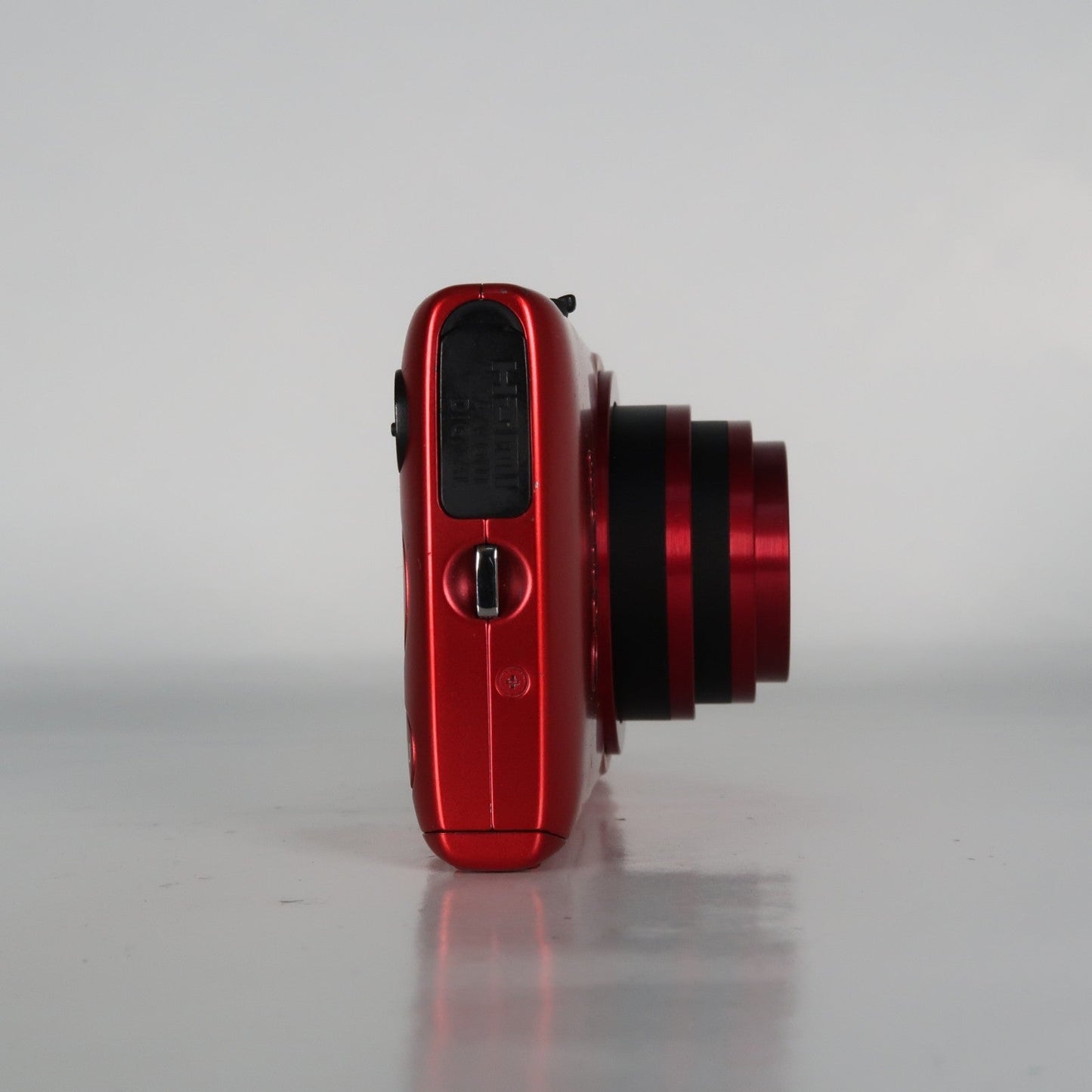 Cenon IXUS 220 HS 12.1MP Digital Camera Red – Boxed Set