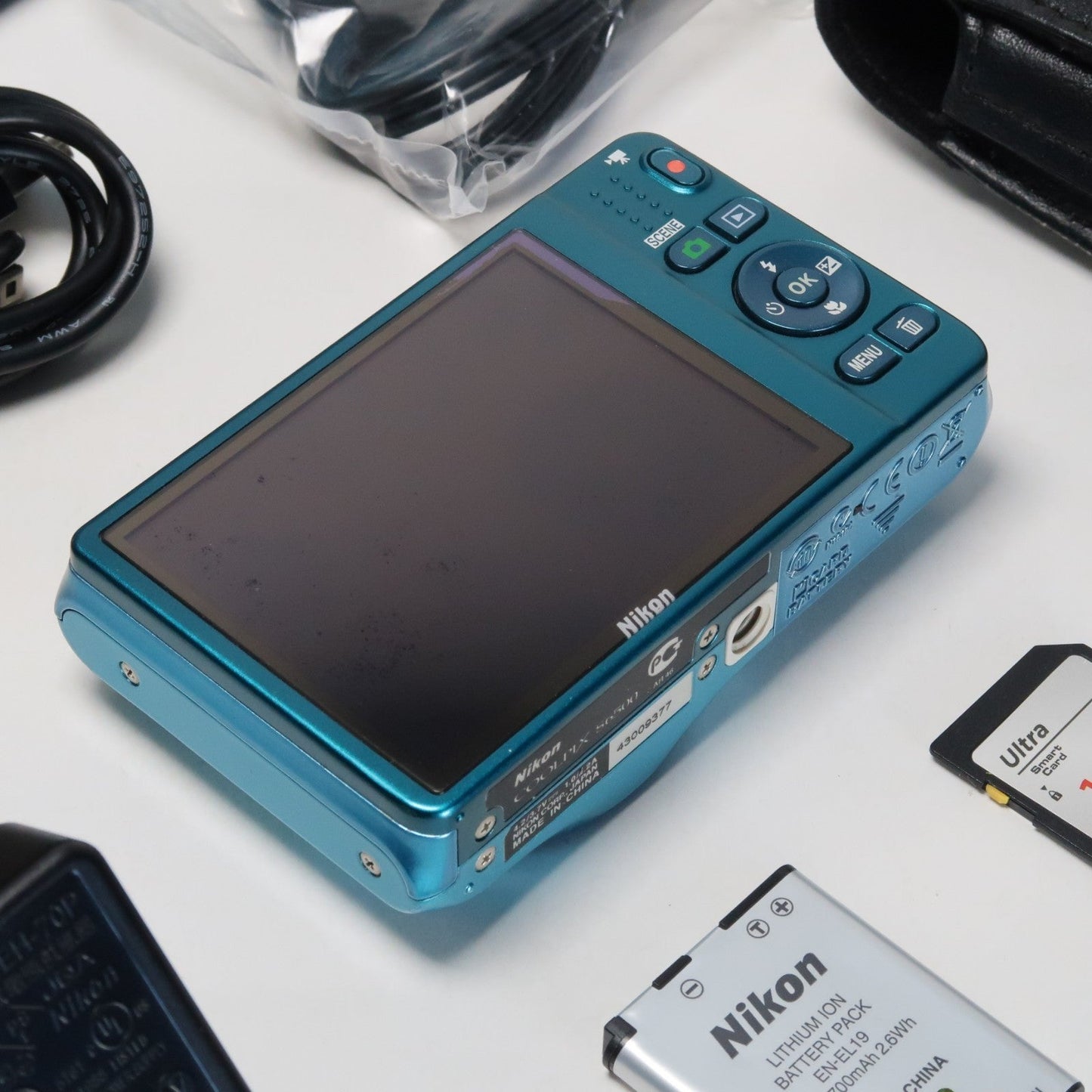 Nikona Coolpix S6500 16.0MP Compact Digital Camera – Blue, Complete Kit – Tested