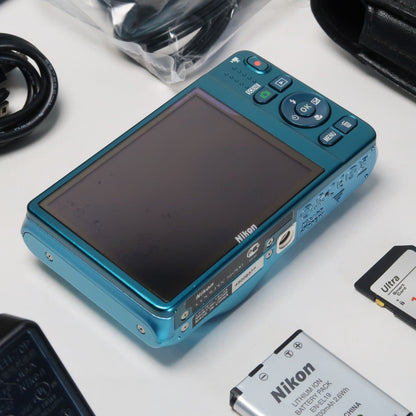 Nikona Coolpix S6500 16.0MP Compact Digital Camera – Blue, Complete Kit – Tested