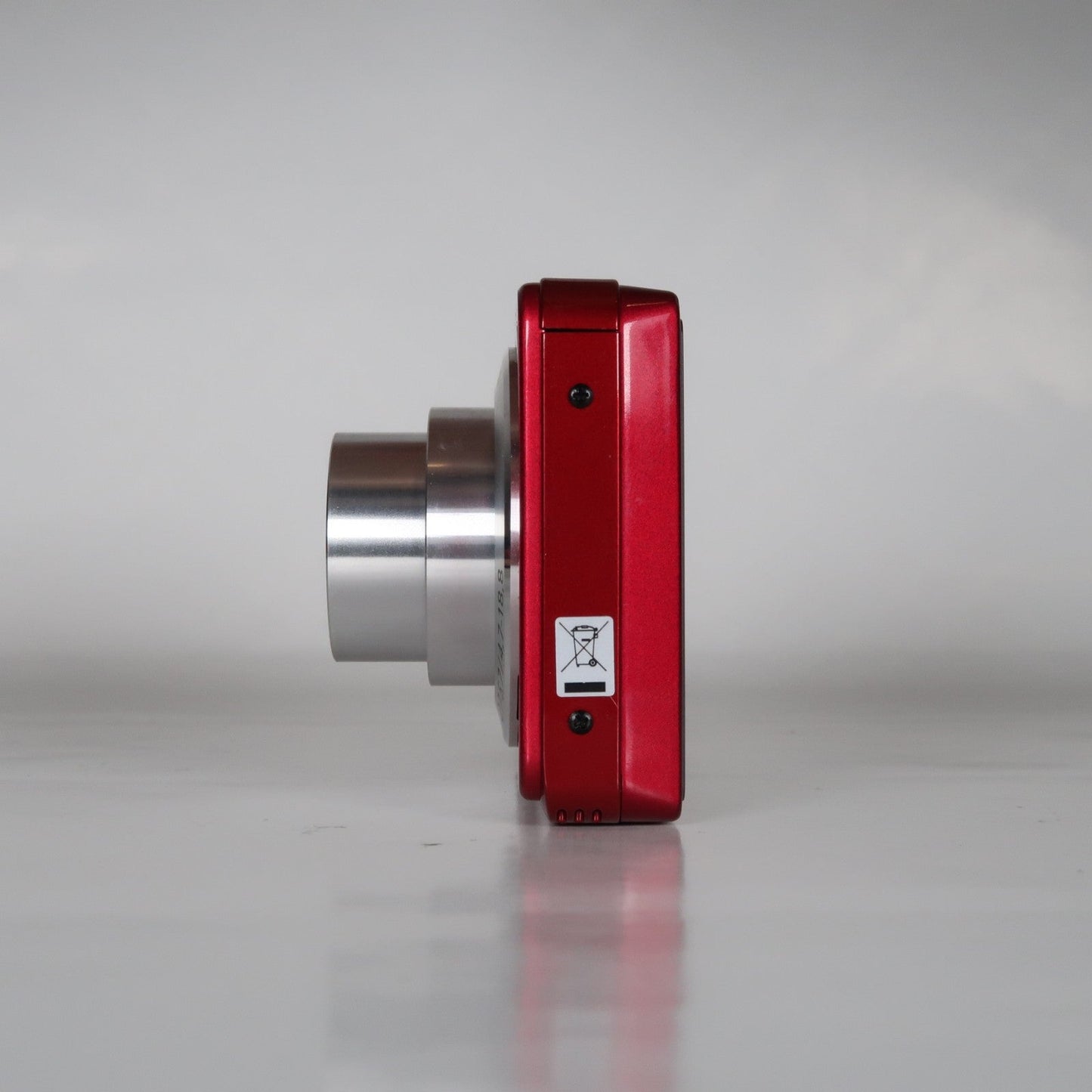 Soney Cybershot DSC-W560 14.1MP Digital Camera Red, Case – Excellent