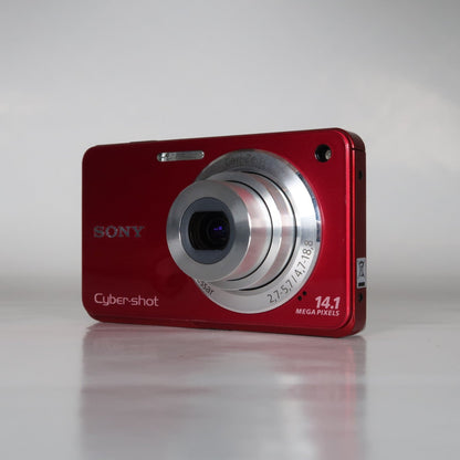Soney Cybershot DSC-W560 14.1MP Digital Camera Red, Case – Excellent