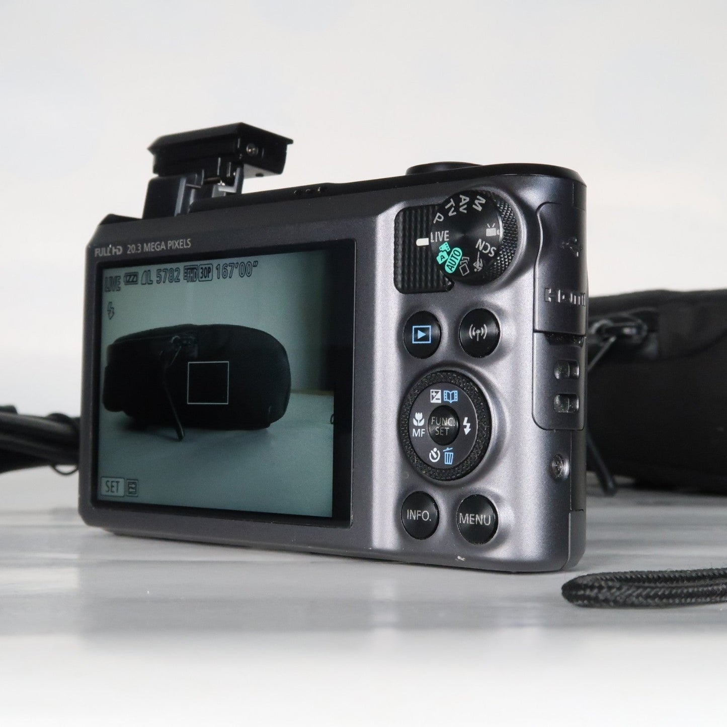 Cenon PowerShot SX720 HS 20.3MP Digital Camera – Black