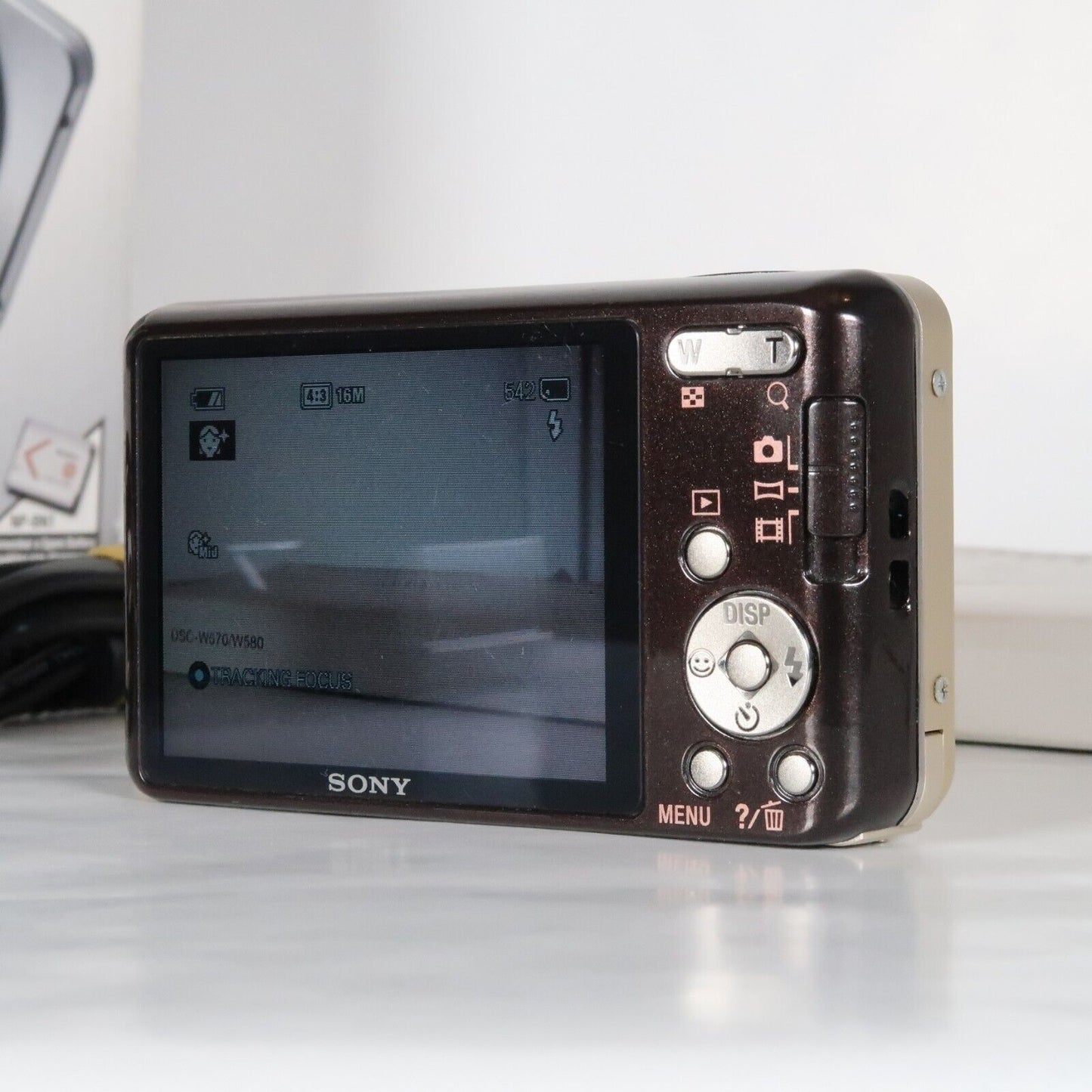 Soney Cyber-Shot DSC-W570 16.1MP 5x Digital Camera Gold – Very Good