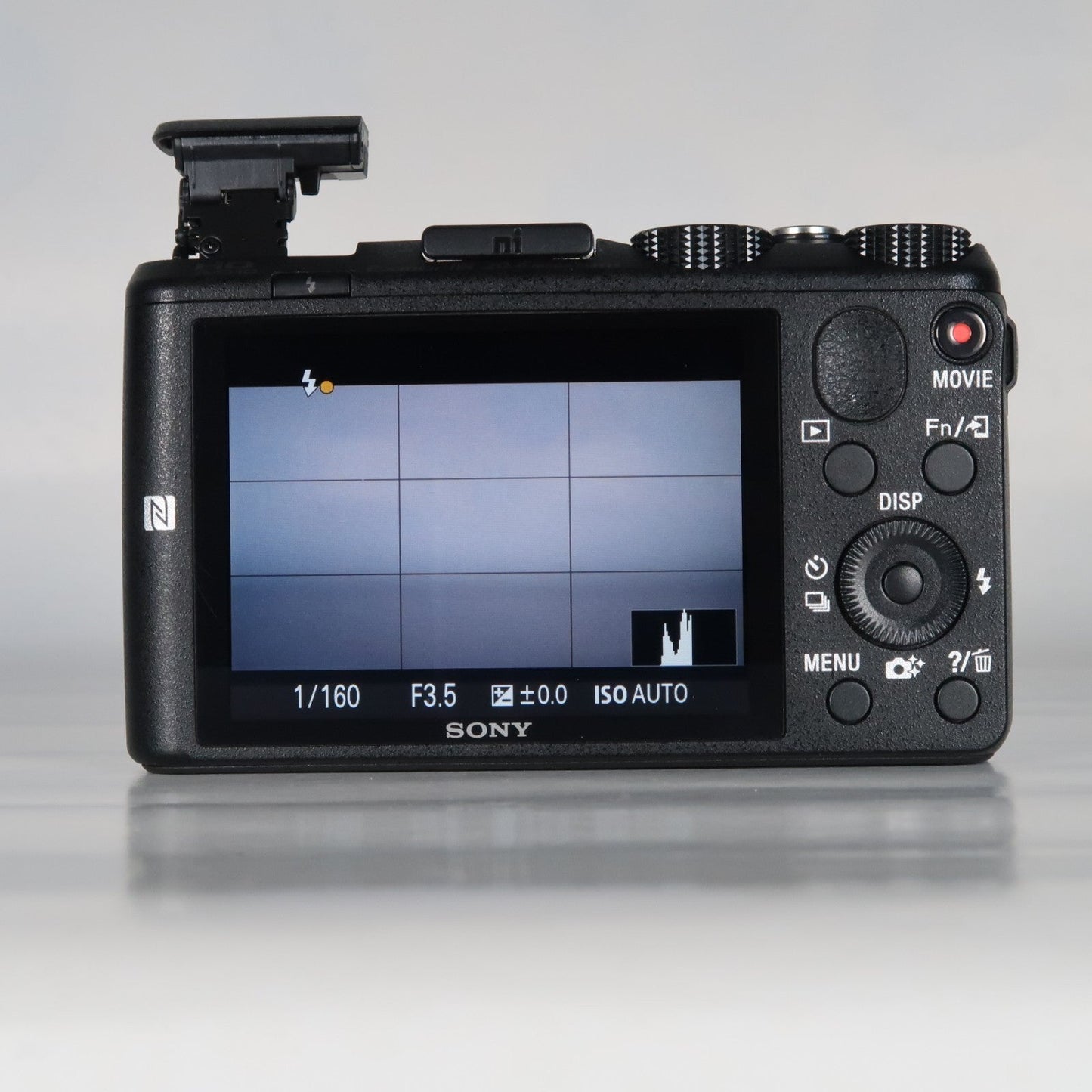 Soney CyberShot DSC-HX60V 20.4MP – Black – 30x Zoom + Case + 32GB SD Card