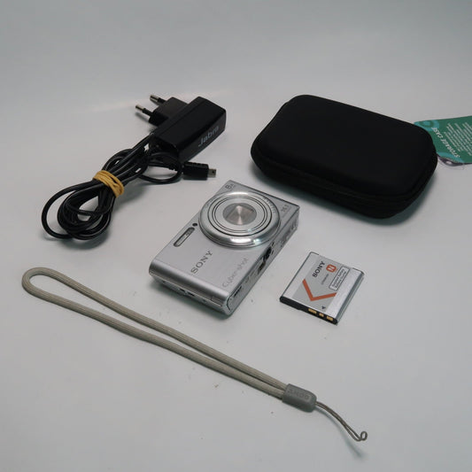 Soney Cyber-shot DSC-W730 16.1MP 8x + Cenon IXUS 185 – Bundle Deal