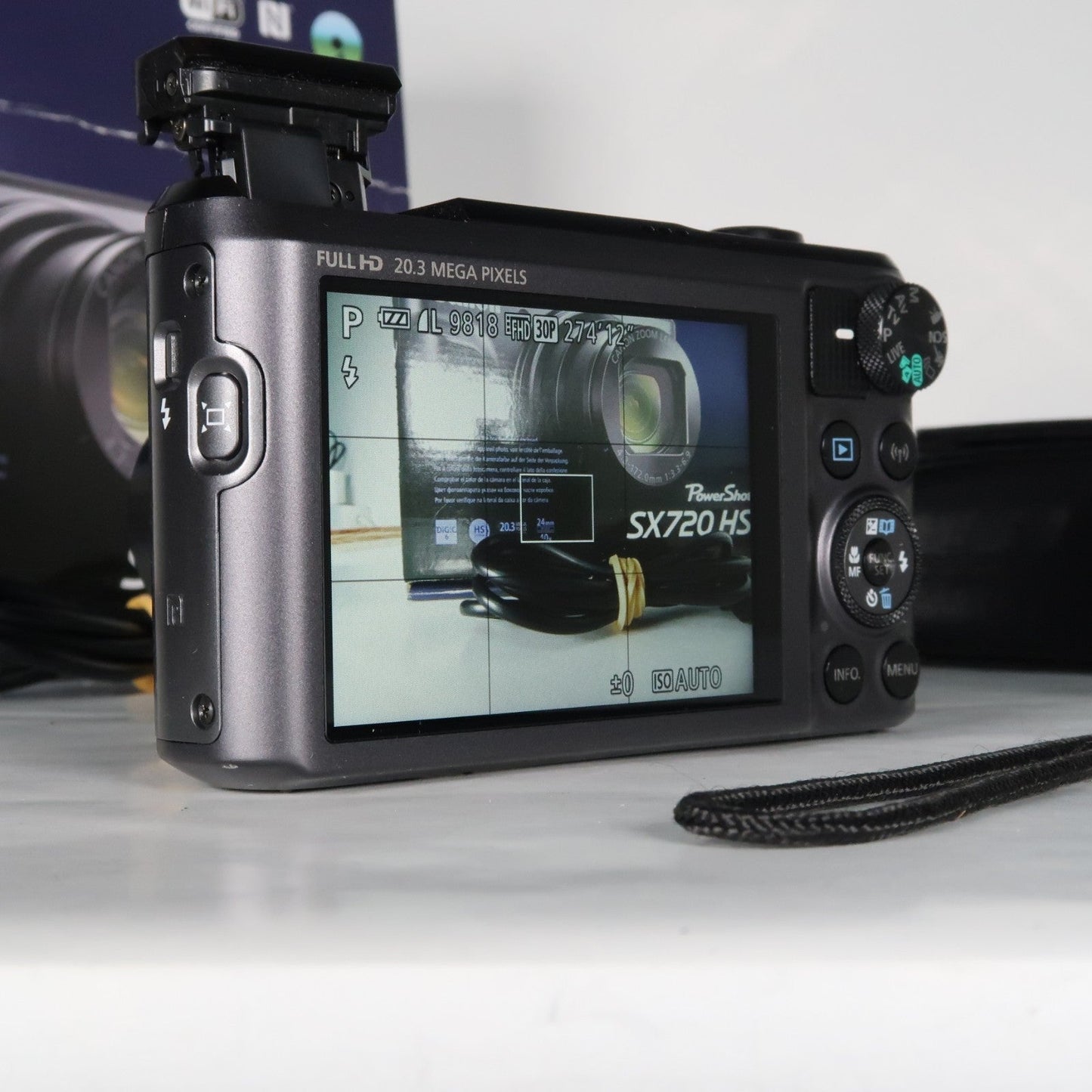 Cenon PowerShot SX720 HS 20.3MP 40x Digital Camera Black + Case + 64GB SD Card