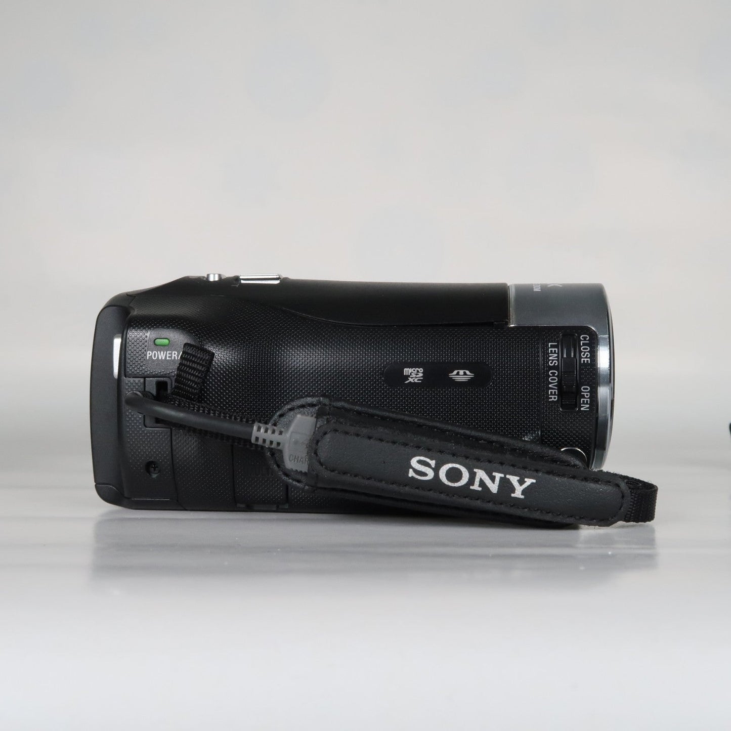 Soney HDR-CX240E Digital Video Camcorder – Excellent Condition