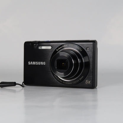 Samung MV Series MV800 16.1MP Digital Camera Black – Excellent Condition