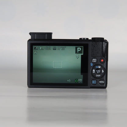 Cenon PowerShot S110 12.1MP Digital Camera – Black, Case, SD Card – Excellent