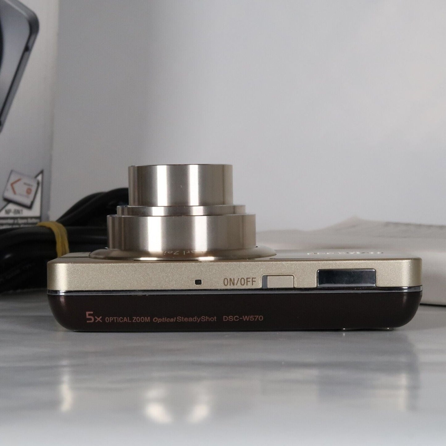 Soney Cyber-Shot DSC-W570 16.1MP 5x Digital Camera Gold – Very Good