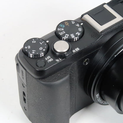 Soney CyberShot DSC-HX60V 20.4MP Digital Camera – Boxed, with Case &amp; 32GB SD Card