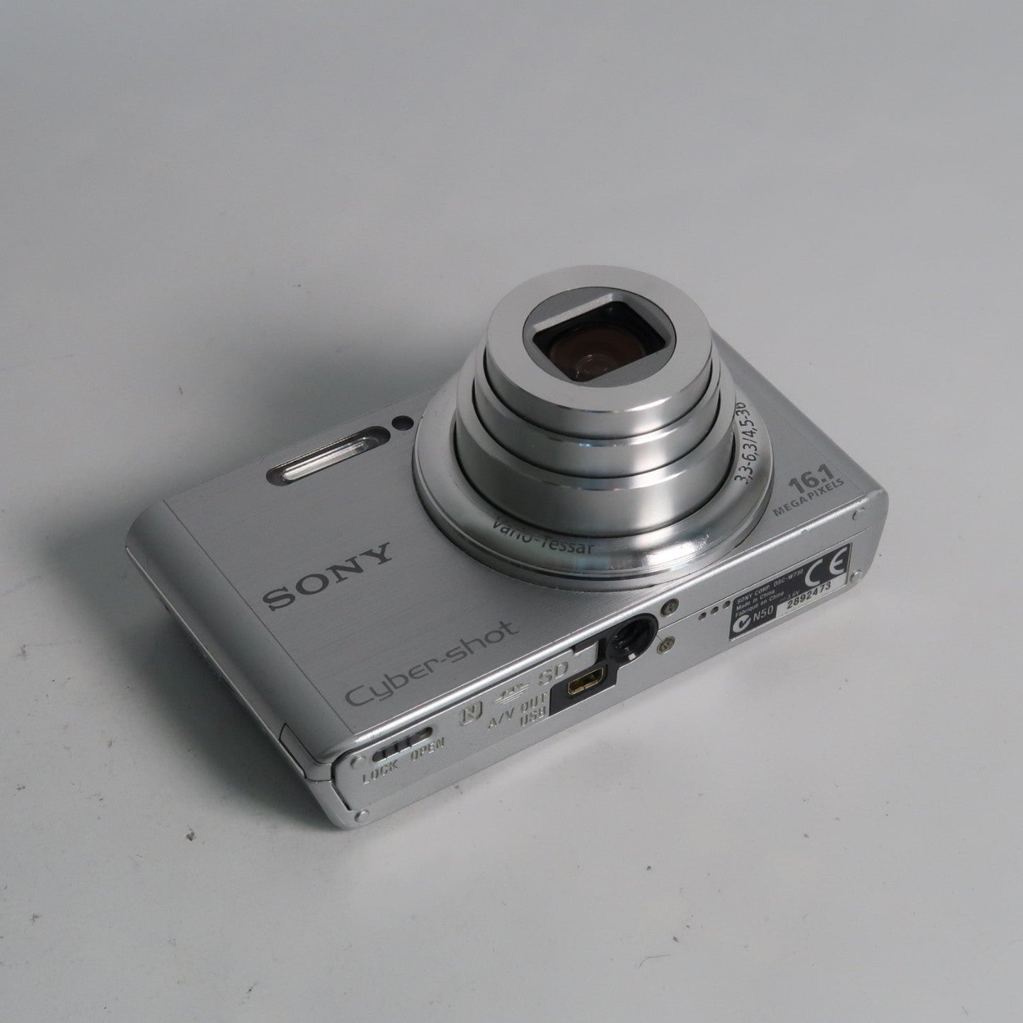 Soney Cyber-shot DSC-W730 16.1MP 8x + Cenon IXUS 185 – Bundle Deal