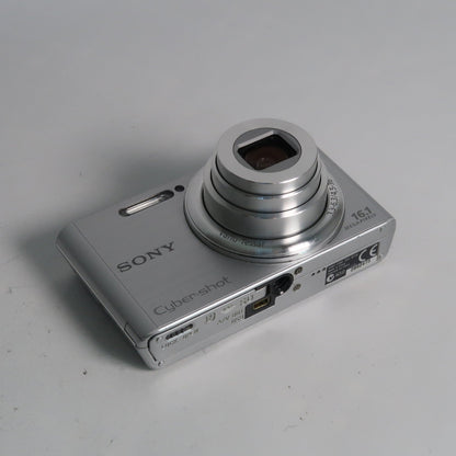 Soney Cyber-shot DSC-W730 16.1MP 8x + Cenon IXUS 185 – Bundle Deal