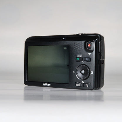 Nikona Coolpix S6300 16MP Compact Digital Camera – 10x Zoom, Case, SD Card