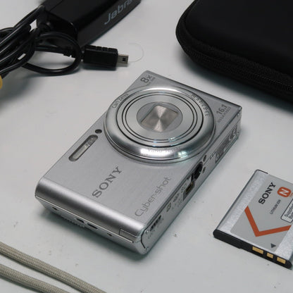 Soney Cyber-shot DSC-W730 16.1MP 8x + Cenon IXUS 185 – Bundle Deal
