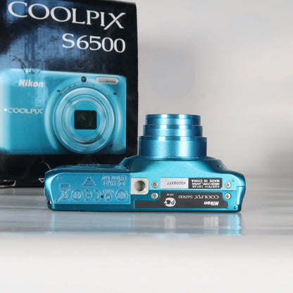 Nikona Coolpix S6500 16.0MP Compact Digital Camera – Blue, Complete Kit – Tested
