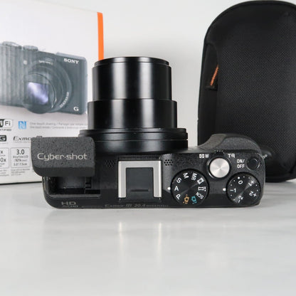 Soney CyberShot DSC-HX60V 20.4MP Digital Camera – Boxed, with Case &amp; 32GB SD Card