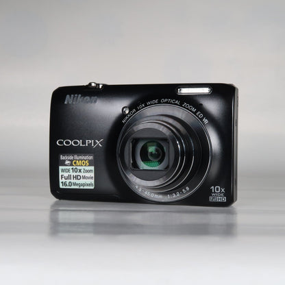 Nikona Coolpix S6300 16MP Compact Digital Camera – 10x Zoom, Case, SD Card