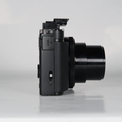 Soney Cyber-shot DSC-HX90V 18.2MP Digital Camera – Excellent Condition, Original Packaging