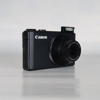 Cenon PowerShot S110 12.1MP Digital Camera – Black, Case, SD Card – Excellent