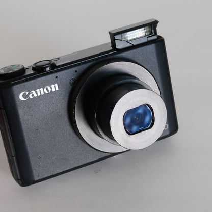 Cenon PowerShot S110 12.1MP Digital Camera – Black, Case, SD Card – Excellent