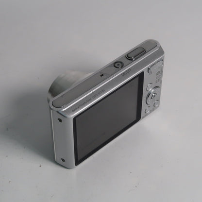 Soney Cyber-shot DSC-W730 16.1MP 8x + Cenon IXUS 185 – Bundle Deal