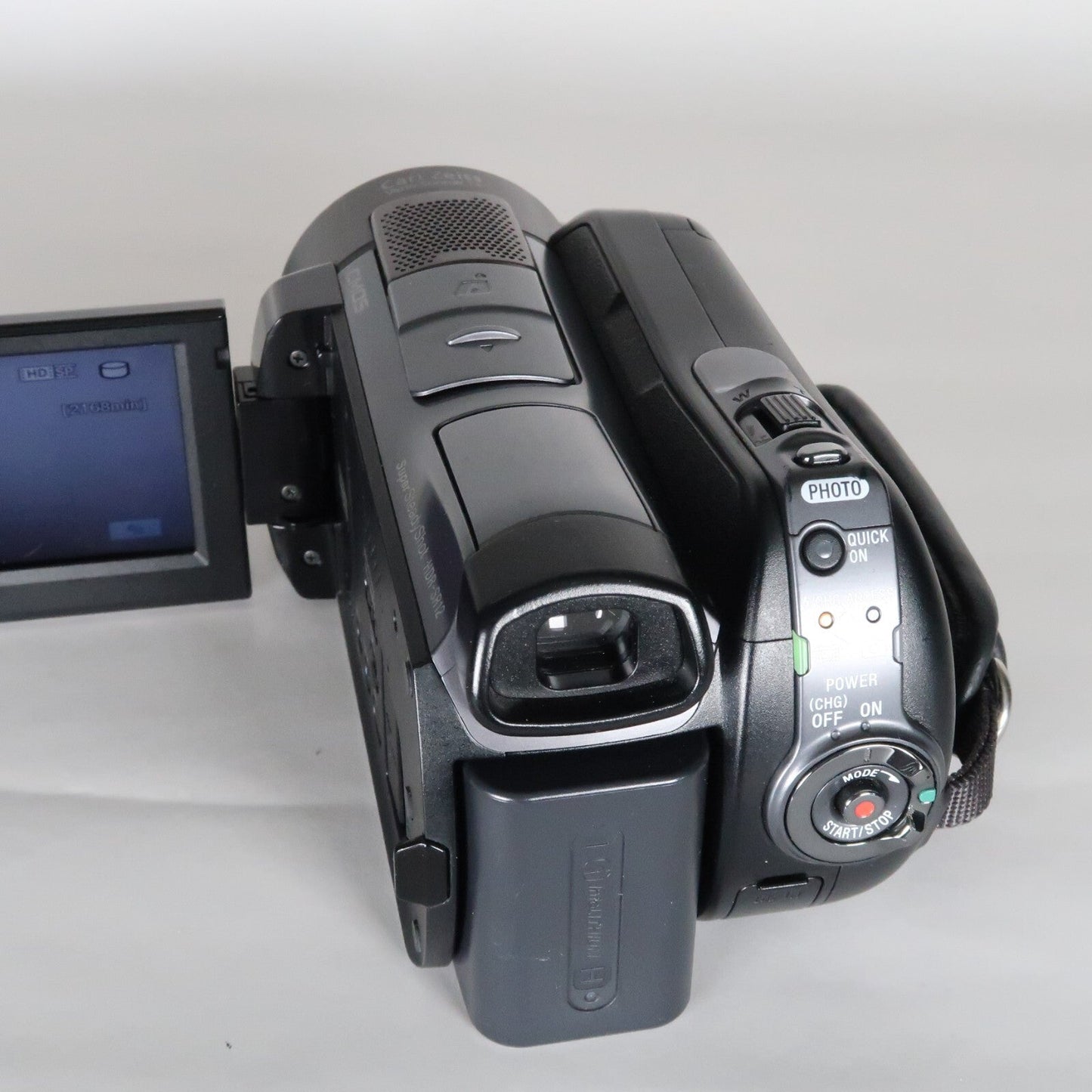 Soney HDR-SR12E Full HD AVCHD Handycam Camcorder – 120GB Internal Storage