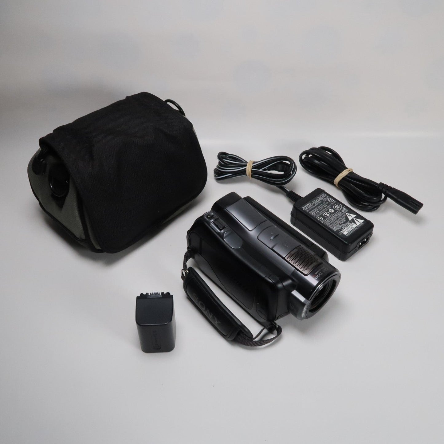 Soney HDR-SR12E Full HD AVCHD Handycam Camcorder – 120GB Internal Storage