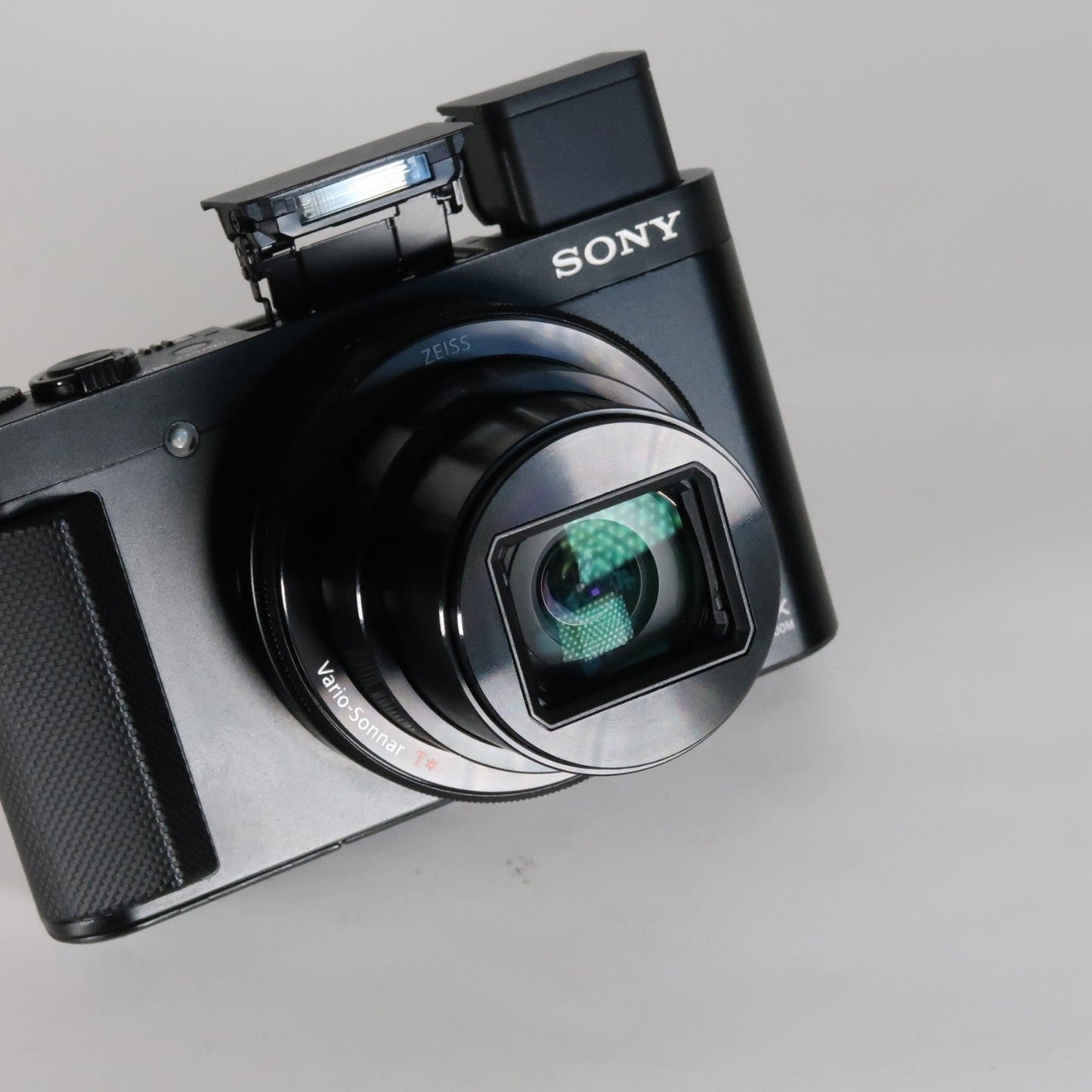 Soney Cyber-shot DSC-HX90V 18.2MP Digital Camera – Original Packaging – Excellent