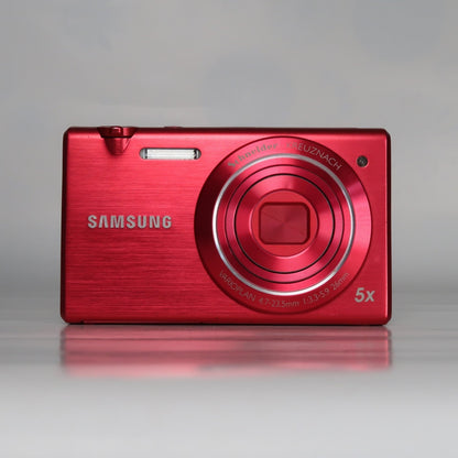 Samung  MV Series MV800 16.1MP Digital Camera Red, Case - Excellent